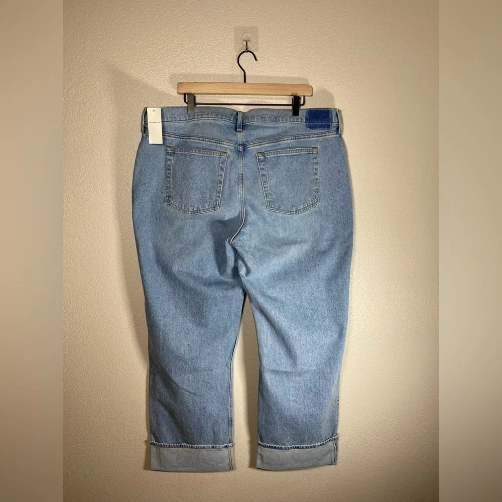 Abercrombie & Fitch Low Rise Baggy Jean Cuffed  24 / 18R